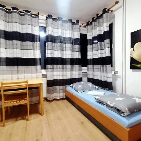 Hostal Bagrowa *